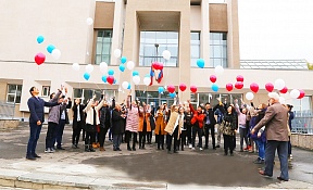 21 сентября 2018 г. в Международный День мира в Монголии состоялась акция «Единый час духовности «Голубь мира», инициированная Международным Союзом «Наследники Победы».